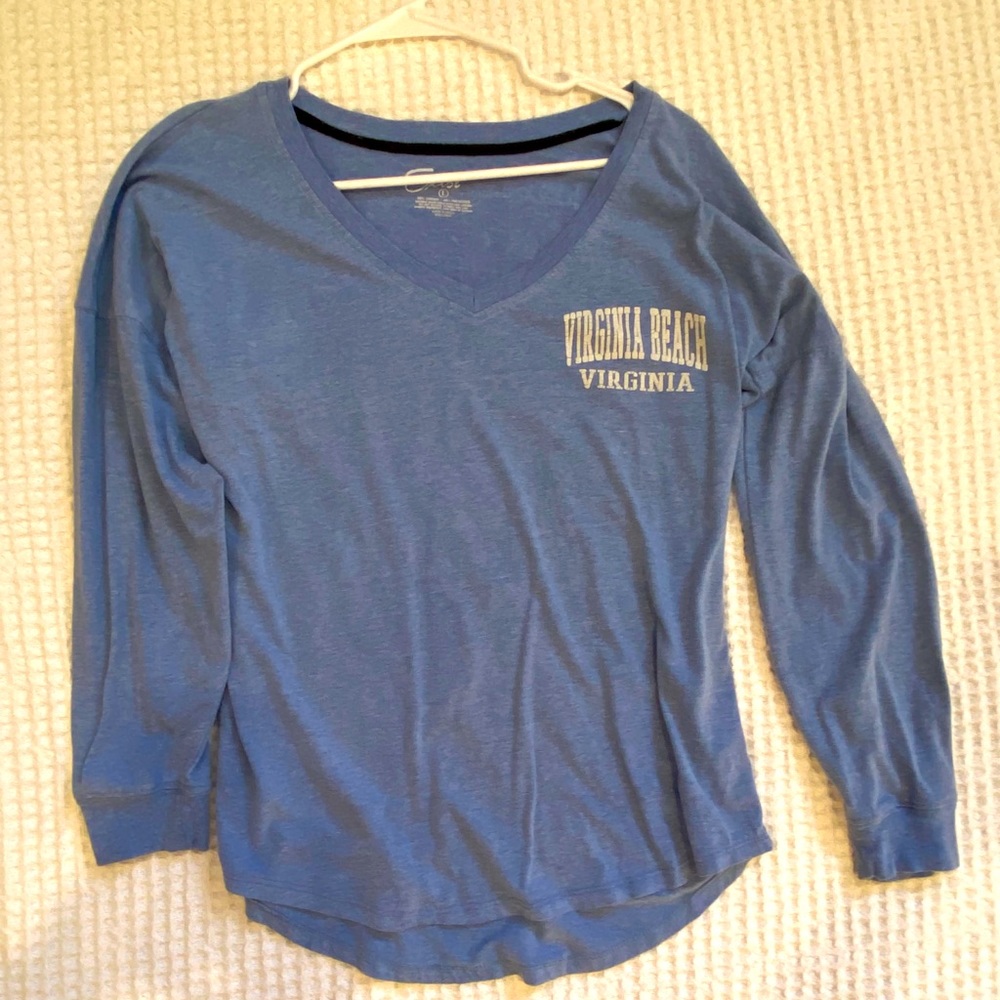 Jersey style shirt size large VA Beach